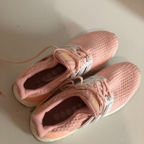 Adidas Ultraboost Women’s 7 - Picture 4 of 6